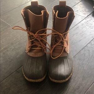 L.L. Bean bean boots. (High ankle)
